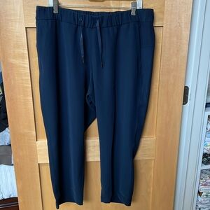 Lululemon Cropped Pants